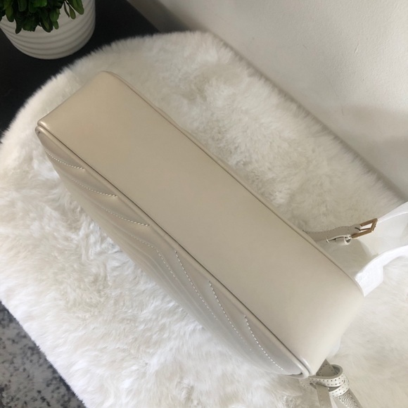 SOLD‼️ YSL Saint Laurent Lou Bag - Picture 6 of 17